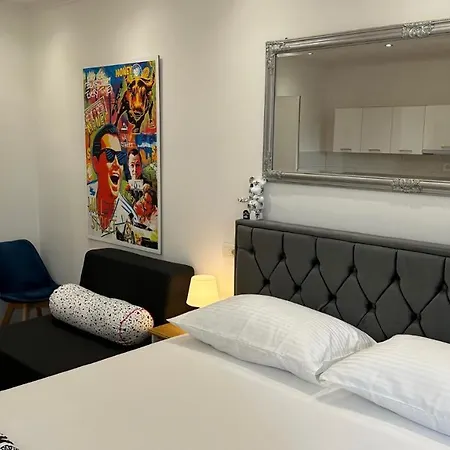 Iris Oasis Apartman *
