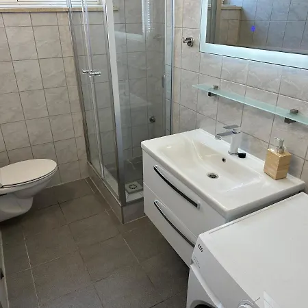Apartment Iris Oasis Split