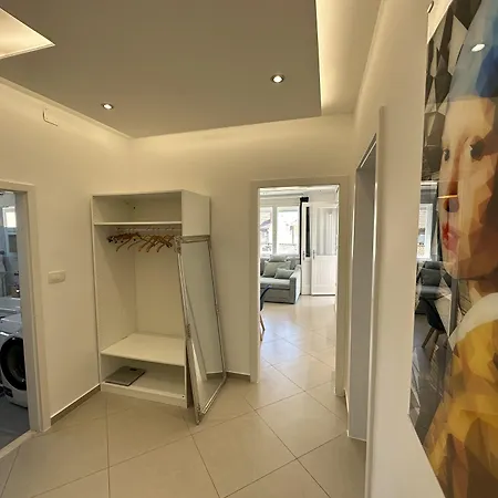 Iris Oasis Apartman